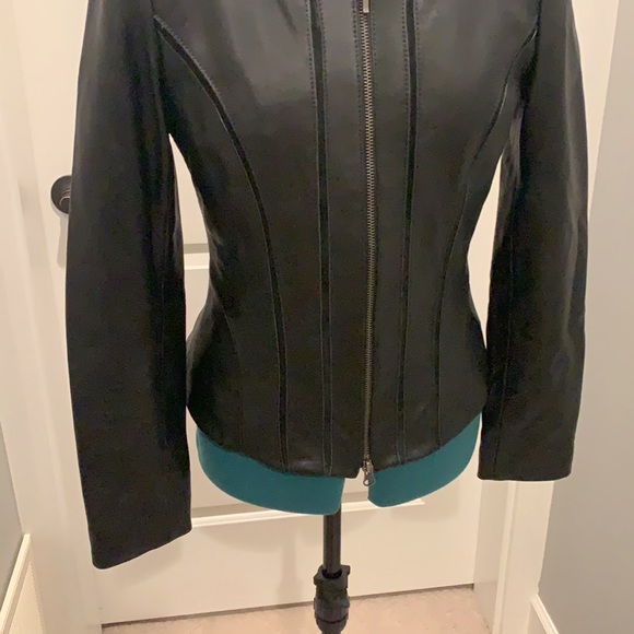 Fitted Leather Jacket - Picture 3 of 6